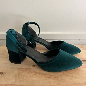 Elegant Green Velvet Women's Shoes